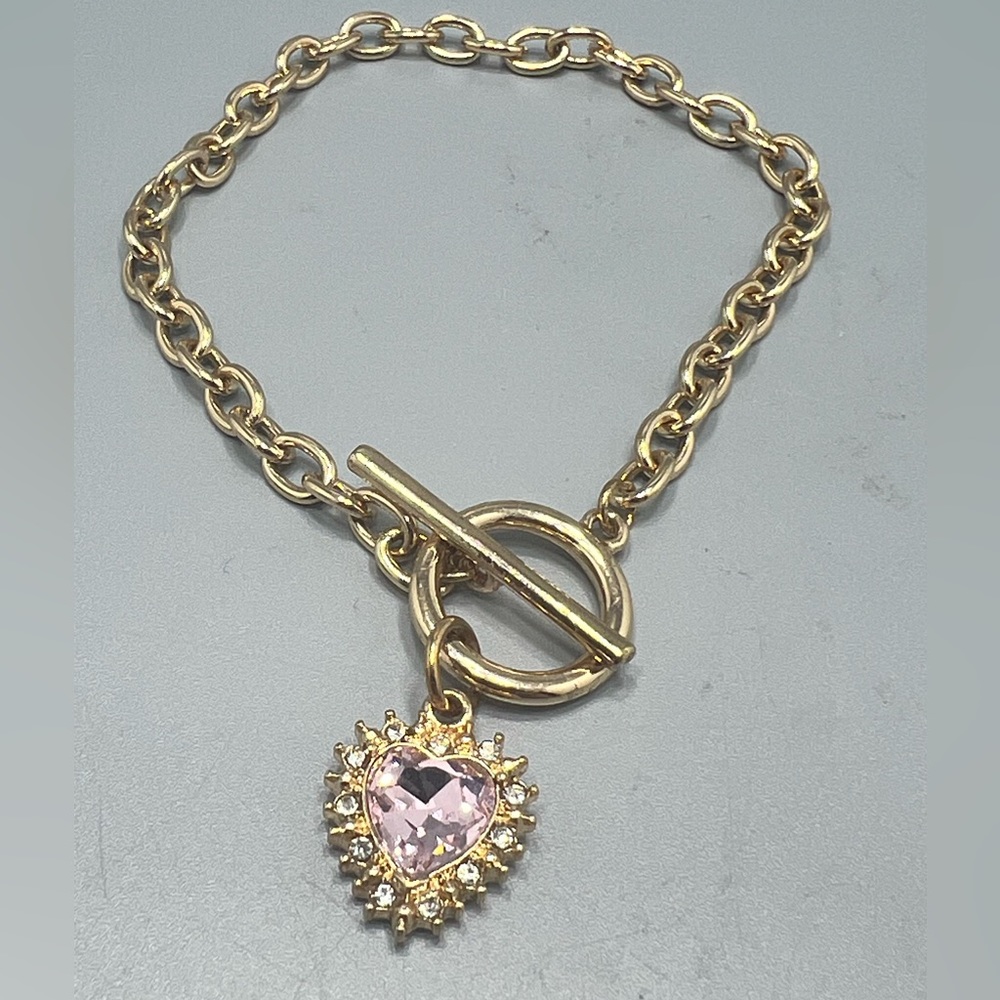 Women’s Gold Color Toggle Heart Drop Bracelet - Picture 1 of 4